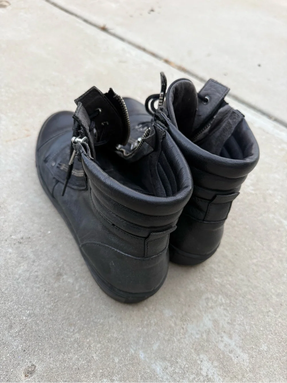 oXs Black and Men's Leather Zip sneaker Boots Italy size 12-13 46